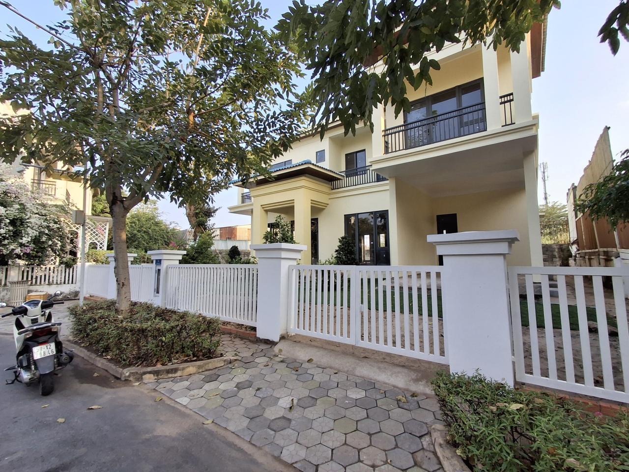 VIP! Biệt thự 3 tầng ĐXT, 477m²  – Senturia Vườn Lài Q12 - Ảnh chính
